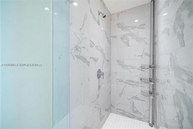 Building Photo - 851 NE 1st Ave