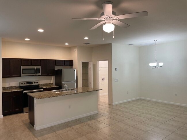 Building Photo - NW Cape Coral Single Family Home