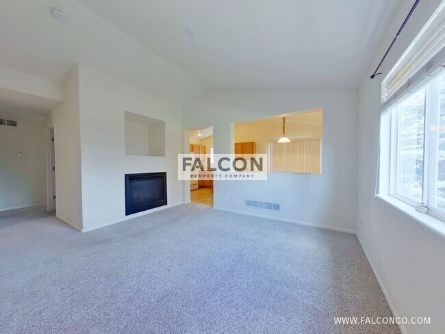 Building Photo - 14207 White Peak Dr