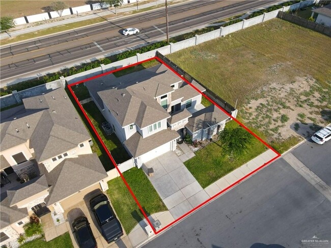 Building Photo - 33 Colvin Ave