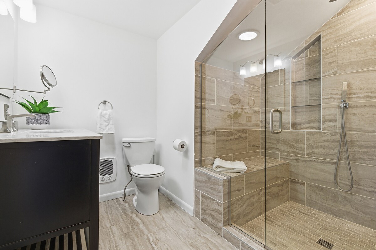 Building Photo - 1 Myrtle Hill Rd