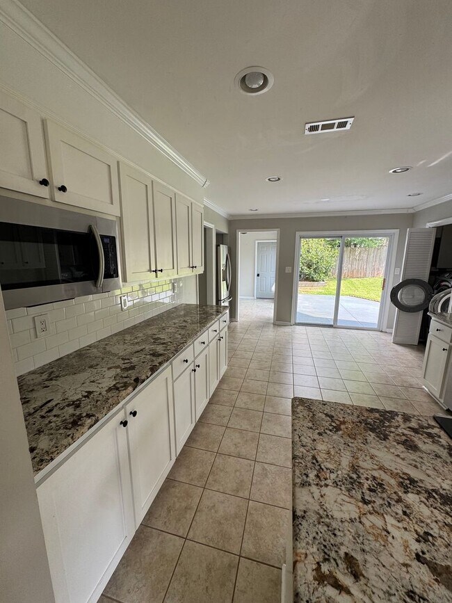Building Photo - Available Now In Forest Creek