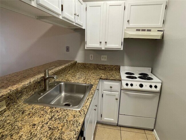 Primary Photo - Fully upgraded 2bed 2bath unit