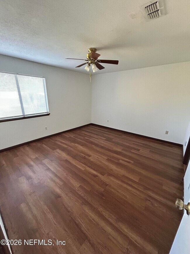 Building Photo - 4655 Trevi Dr