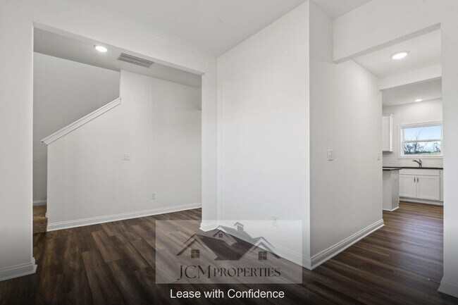 Building Photo - 929 Camden Ct