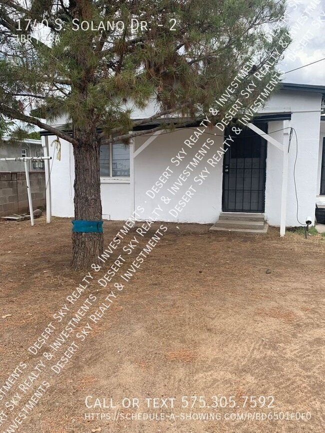 Building Photo - 1740 S Solano Dr