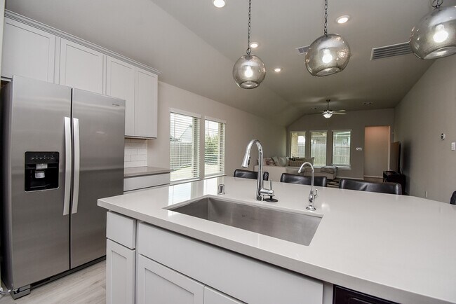 Building Photo - 17007 Shine Bright Ct
