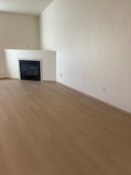 Building Photo - 11820 E Sinto Ave