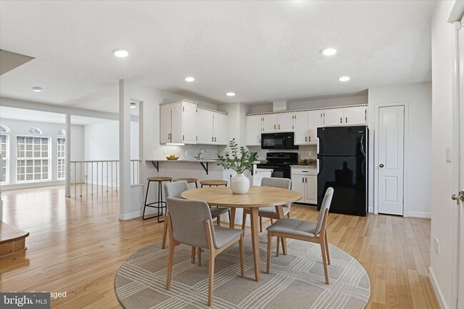 Building Photo - 3946 Valley Ridge Dr
