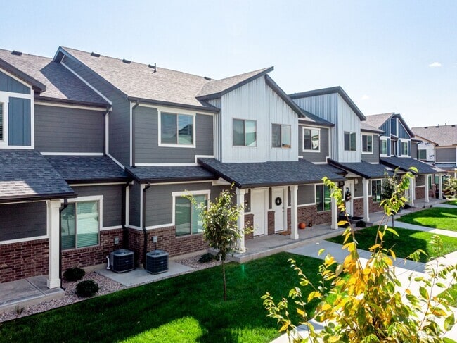 Building Photo - Patriot Pointe