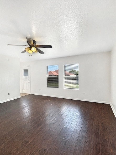 Building Photo - 1217 Caroline Dr