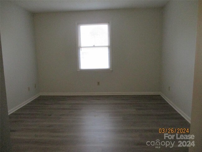 Building Photo - 120 Briarcliff Dr