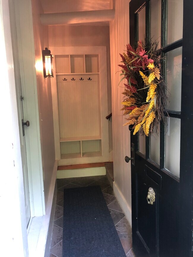 31 Abbott Rd 31 Abbott Rd Wellesley MA 02481 Apartment Finder