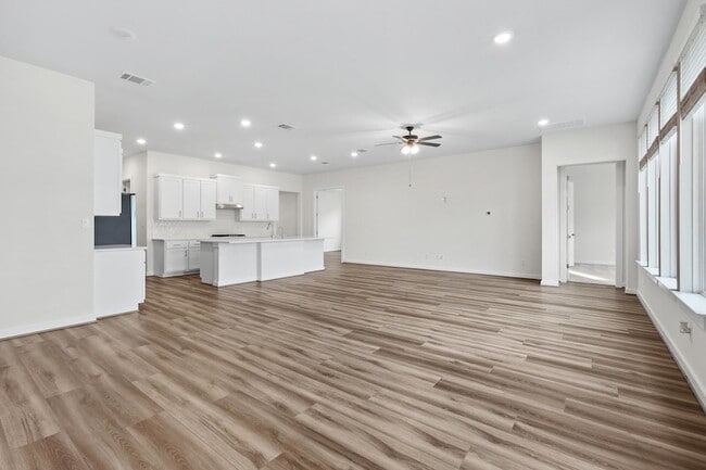 Building Photo - 150 Samuel Blair Pass