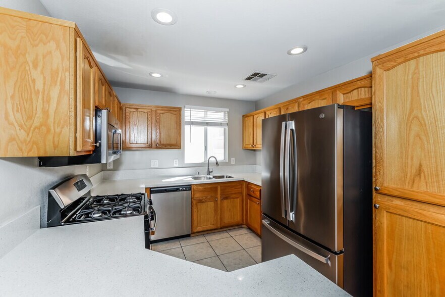 Building Photo - 7309 Bindweed Rd