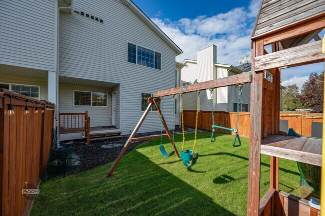 Building Photo - 11519 Discovery Park Dr