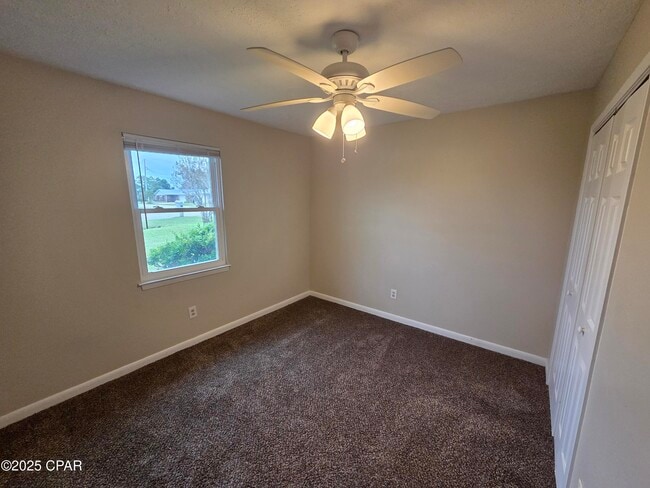 Building Photo - 1349 Riva Cir