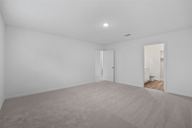 Building Photo - 612 Craven St