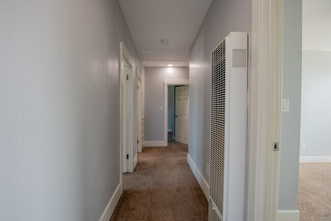 Building Photo - 4818-4822 33rd Street