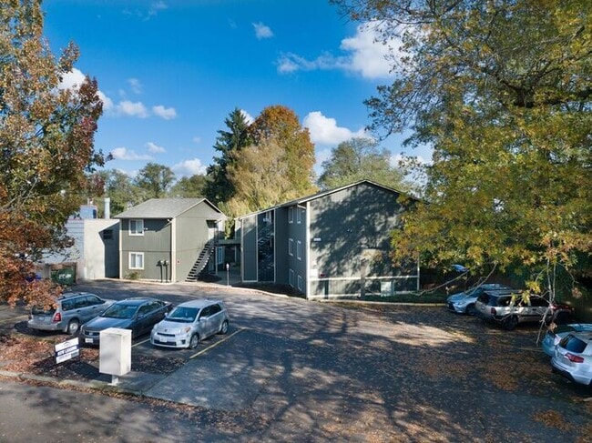 Building Photo - Spacious 2 bedroom apartment!