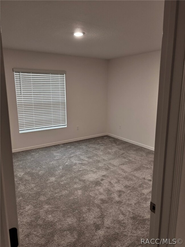 Building Photo - 2845 W Gardenia Dr