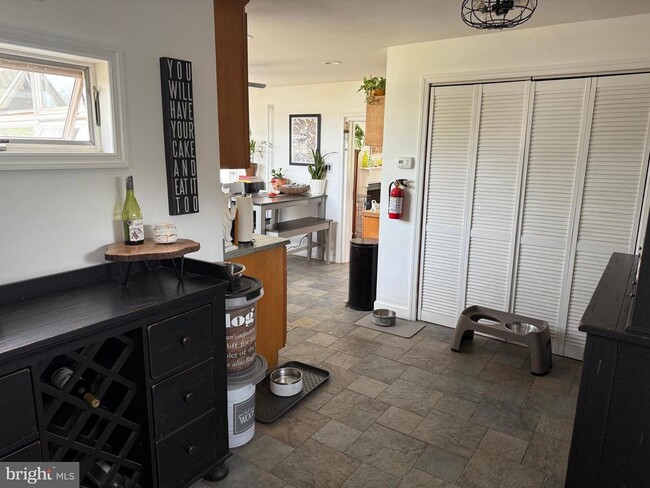 Building Photo - 303 Baptist Rd