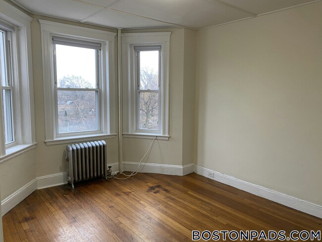 Building Photo - 1175 Boylston St