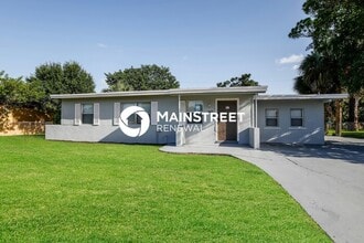 Building Photo - 4 Bedroom Pet-Friendly Home in Lauderhill, FL with Main Street Renewal