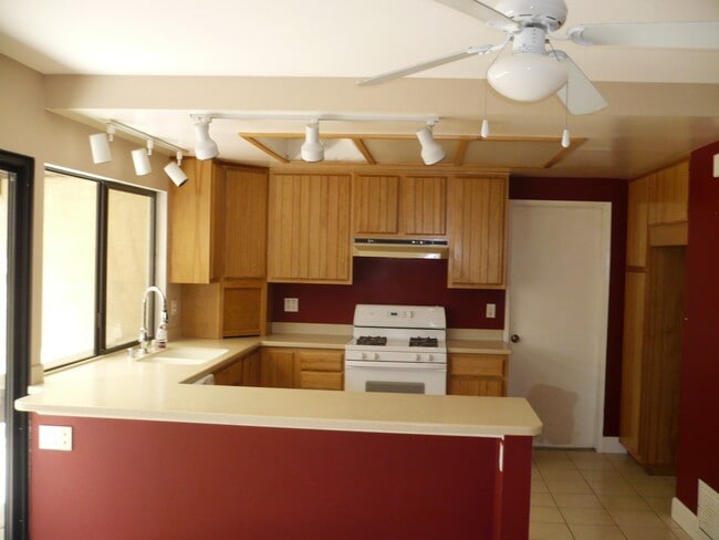 Building Photo - 2264 Cochran St