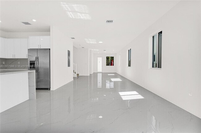 Building Photo - 22505 SW 125th Ave