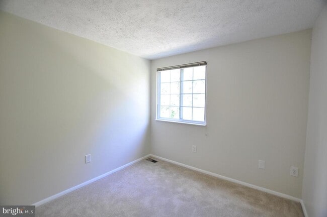 Building Photo - 17404 Founders Mill Dr