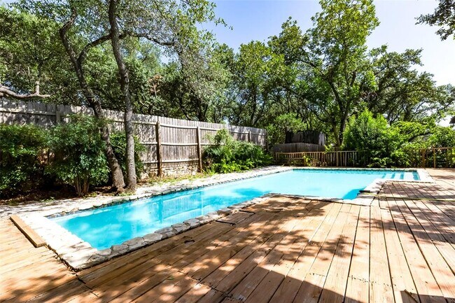 Building Photo - 208 Westhaven Dr