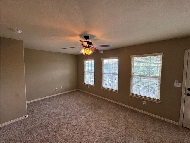 Building Photo - 626 N Tennyson Ln