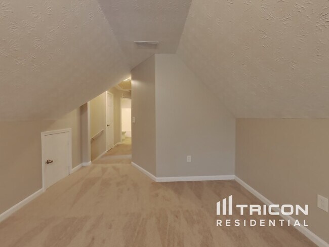 Building Photo - 25 Alley Cir