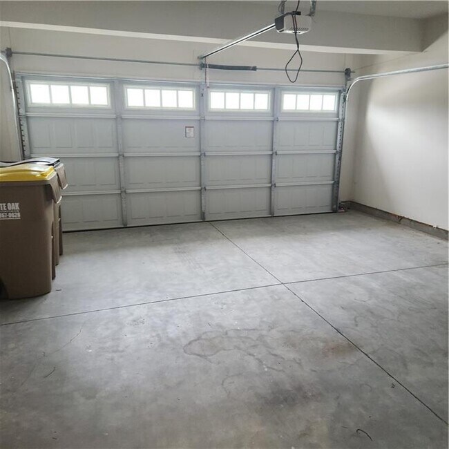 Building Photo - 168 Salt Lk Ln