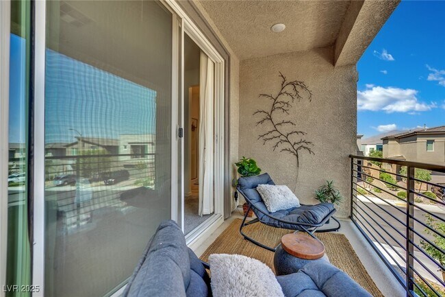 Building Photo - 8907 Roadrunner Ravine St