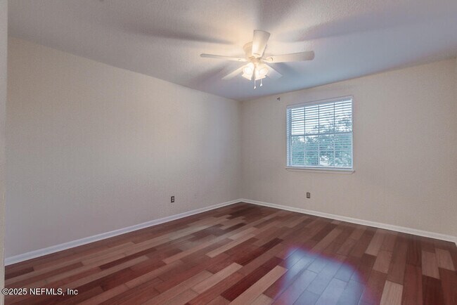 Building Photo - 1518 Spindrift Cir W