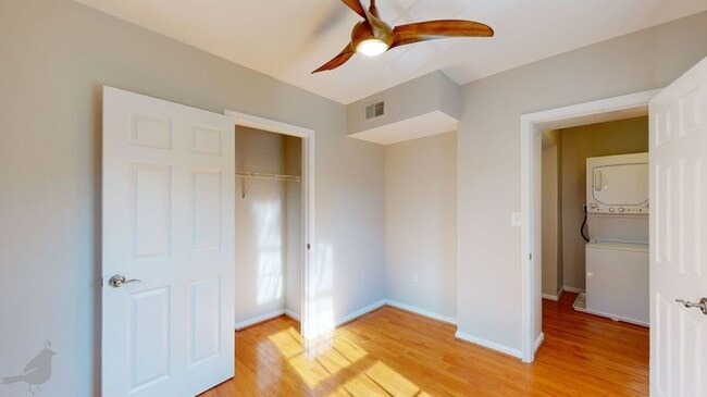 Building Photo - 330 Delafield Pl NW