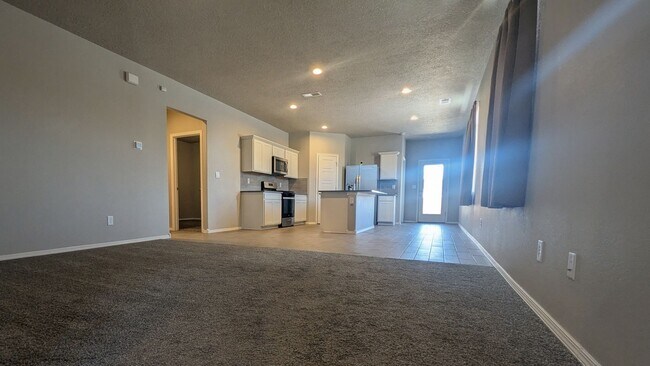Building Photo - 748 Amatista Lp SE