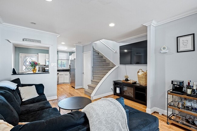 Building Photo - 147 East St