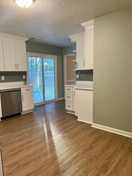 Building Photo - 105 Heber Trail