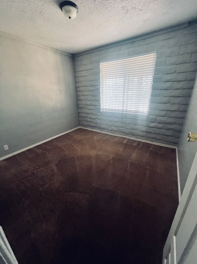 Building Photo - Lock in ($2100) off February 2026  if you move-in by December 29, 2025.