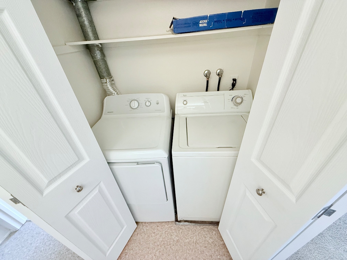 In Unit Washer & Dryer - 48724 Desert Flower Dr