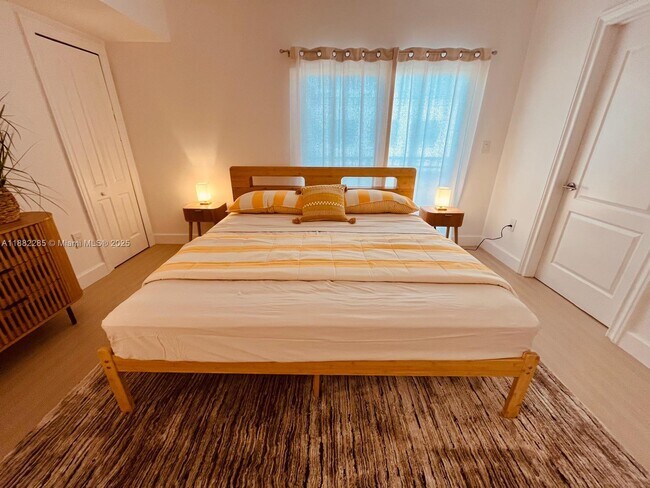 Building Photo - 120 Douglas Rd