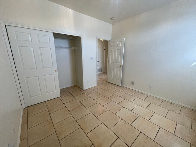 Building Photo - 4300 Saddlewood Trail SE