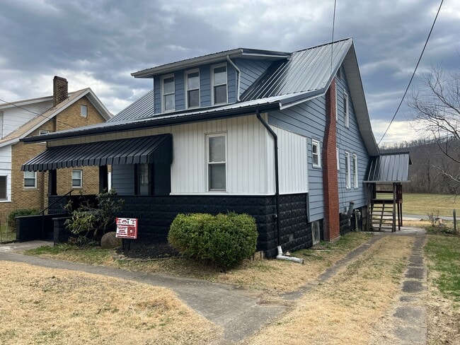 Building Photo - 1414 W Main St