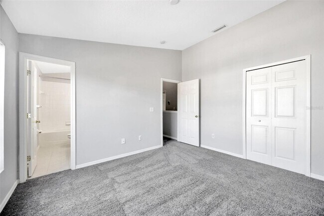 Building Photo - 6106 Olivedale Dr