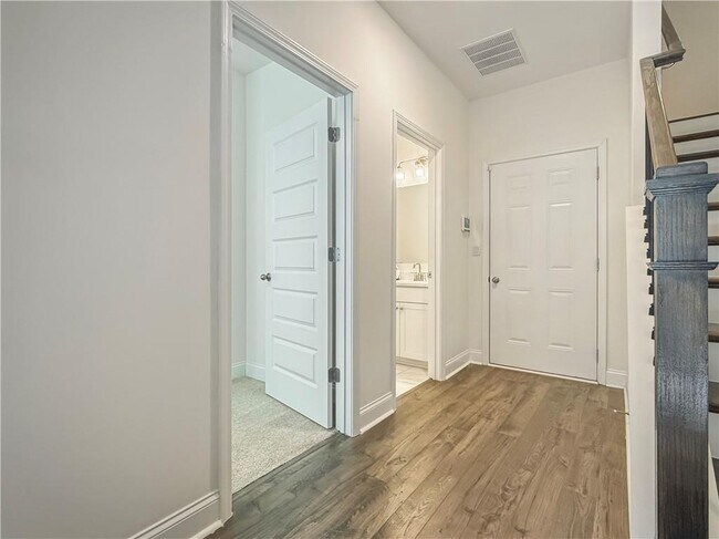 Building Photo - 1160 Kendron Ln