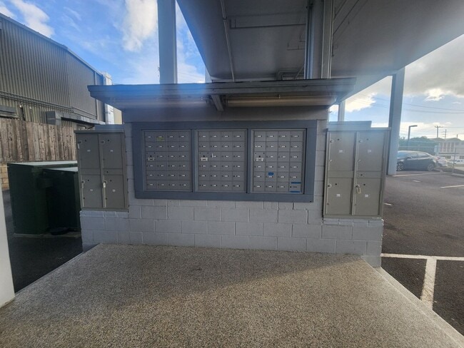 Building Photo - 2302 Kauhale #806