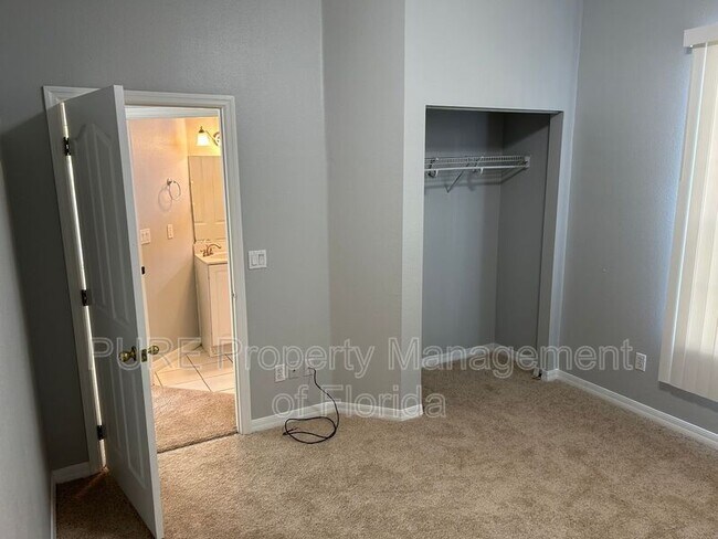 Building Photo - 10346 SW 64th Ct